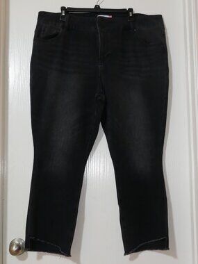 CAbi High-Low Washed Black Crop Stretch Womens Denim Jean, Sz 20